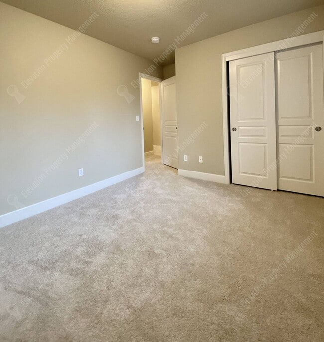 Building Photo - 3-BR Craftsman Home in NW Bend- Boyd Acres