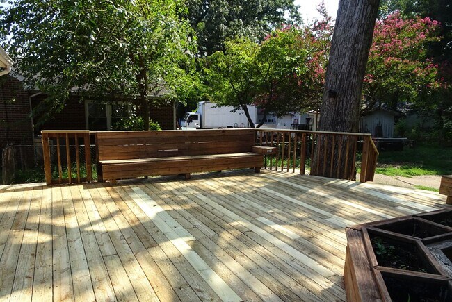 Building Photo - 3 Bedroom 1 Bath Rancher Rental in North H...