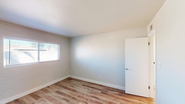 Building Photo - 1714 E Ocotillo Rd