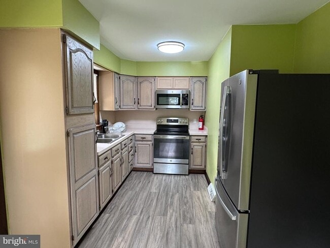 Building Photo - 41 4th St