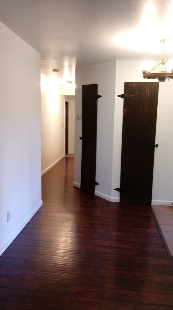 Building Photo - Amazing Country property!