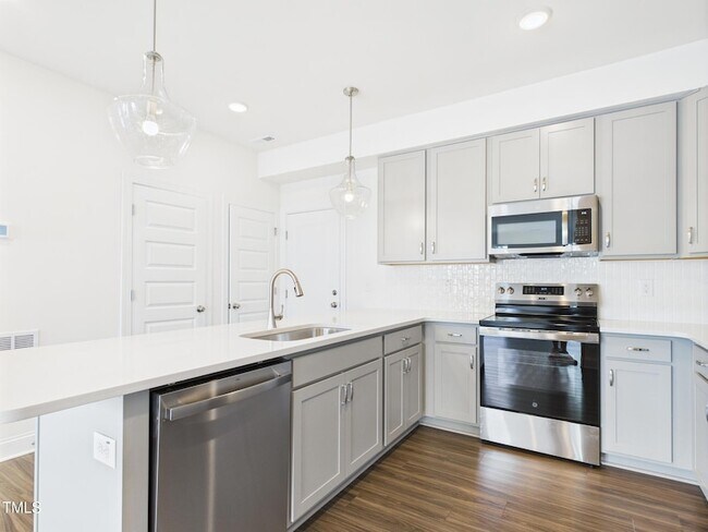 Building Photo - 1259 Shaw View Aly
