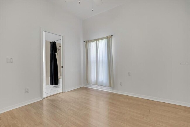 Building Photo - 18401 N 30th St