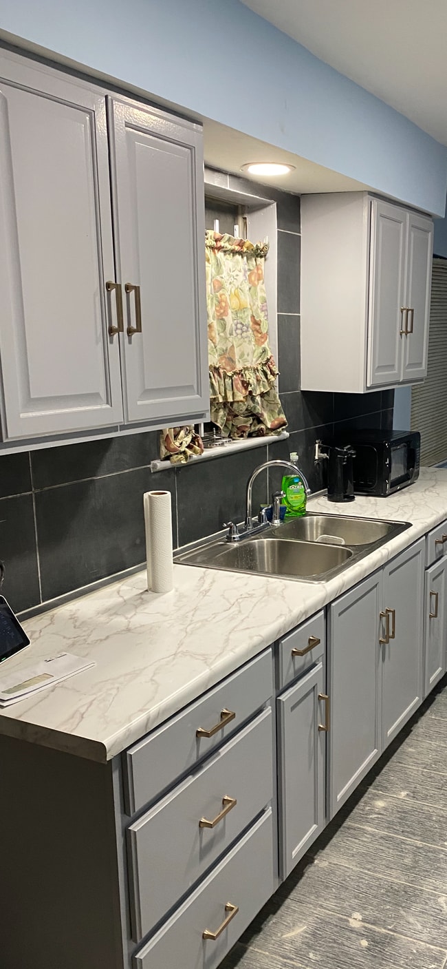 Building Photo - 9942 Valley Mill Ct