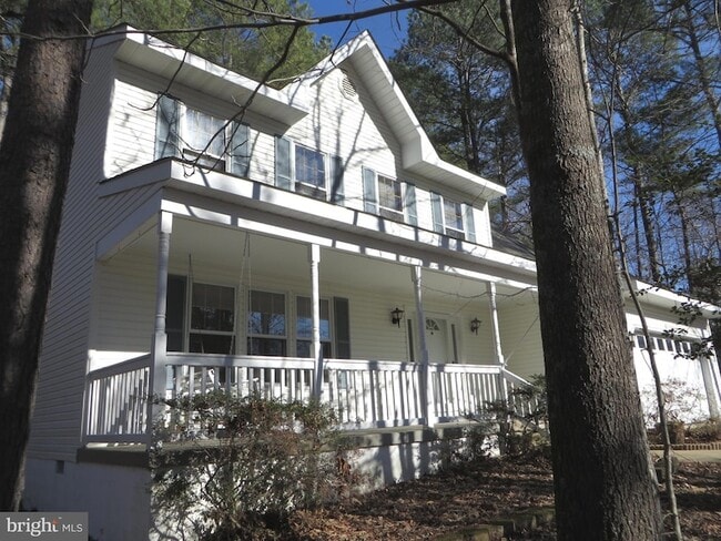 Building Photo - 43974 White Cedar Ln