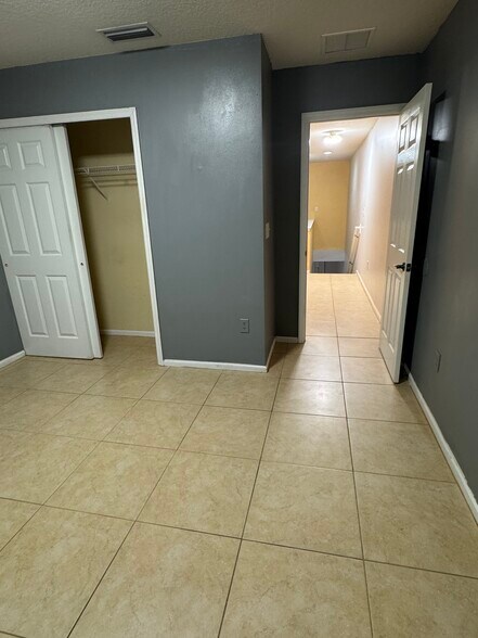 Building Photo - 2391 White Sands Dr