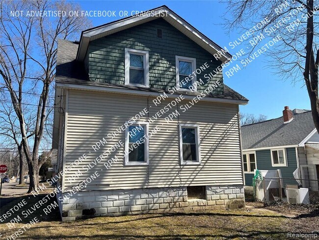Building Photo - 95 Putnam-1