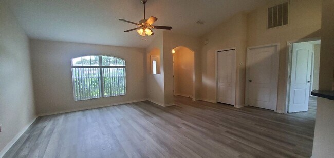 Building Photo - 4047 Cannon Ct