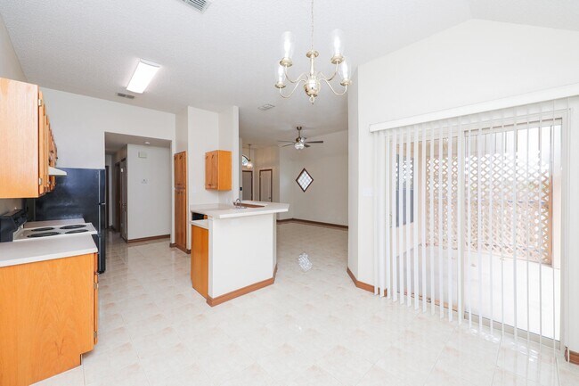 Building Photo - 407 Cinnamon Teal Loop