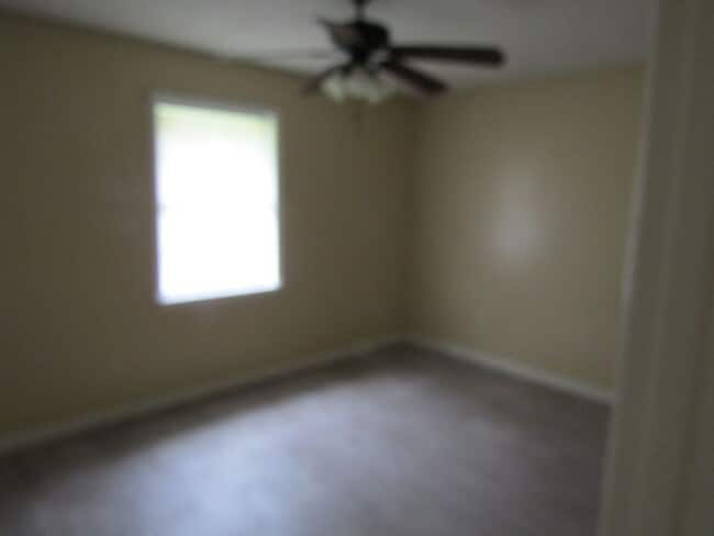 Building Photo - 1088 Desert Shield St