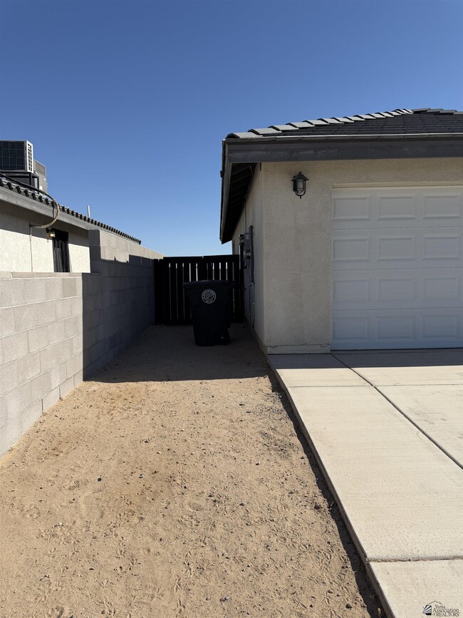 Building Photo - 4792 E Udall Ln