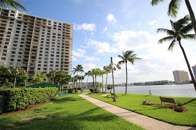 Building Photo - 18151 NE 31st Ct