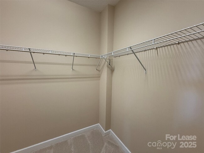 Building Photo - 109 Community Park Ln