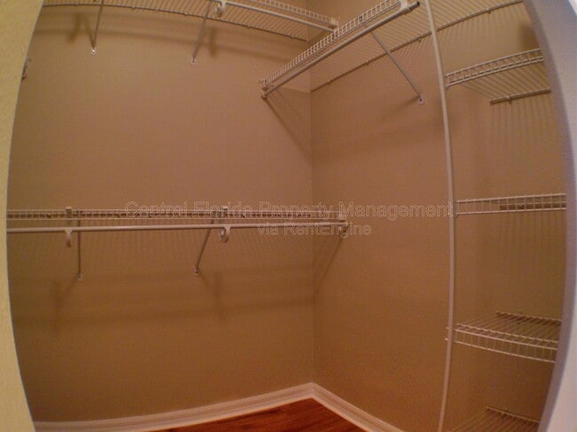 Building Photo - 4437 Stonemeadow Dr