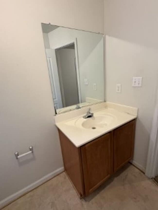 Building Photo - Huntersville