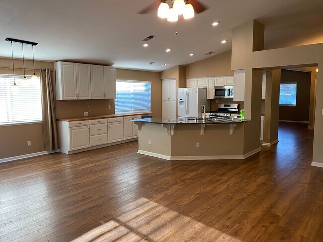 Building Photo - INCREDIBLY RARE & IMMACULATE 4 BEDROOM SIN...