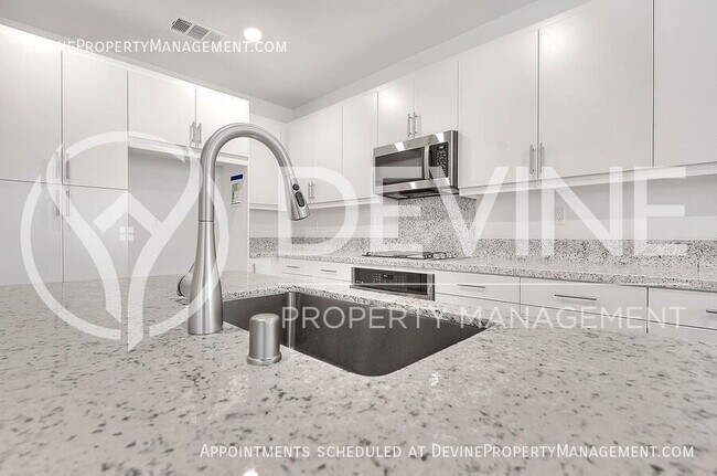 Building Photo - 2723 Emerald Bay Dr