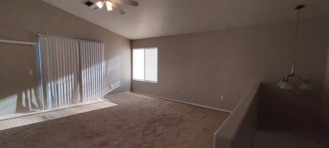 Building Photo - 1385 E Betsy Ln