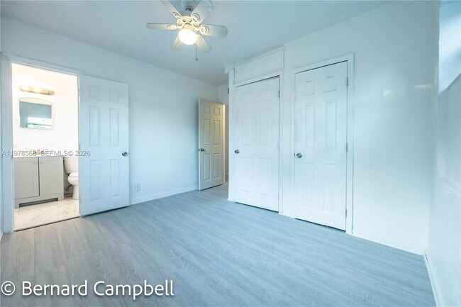 Building Photo - 918 NW 13th Ct