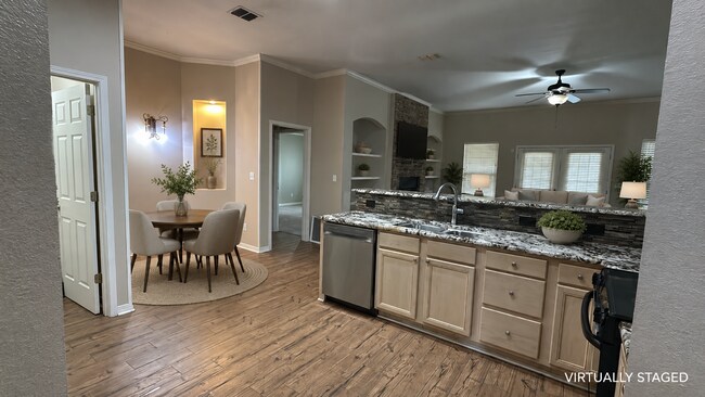 Building Photo - Rental in Shreveport