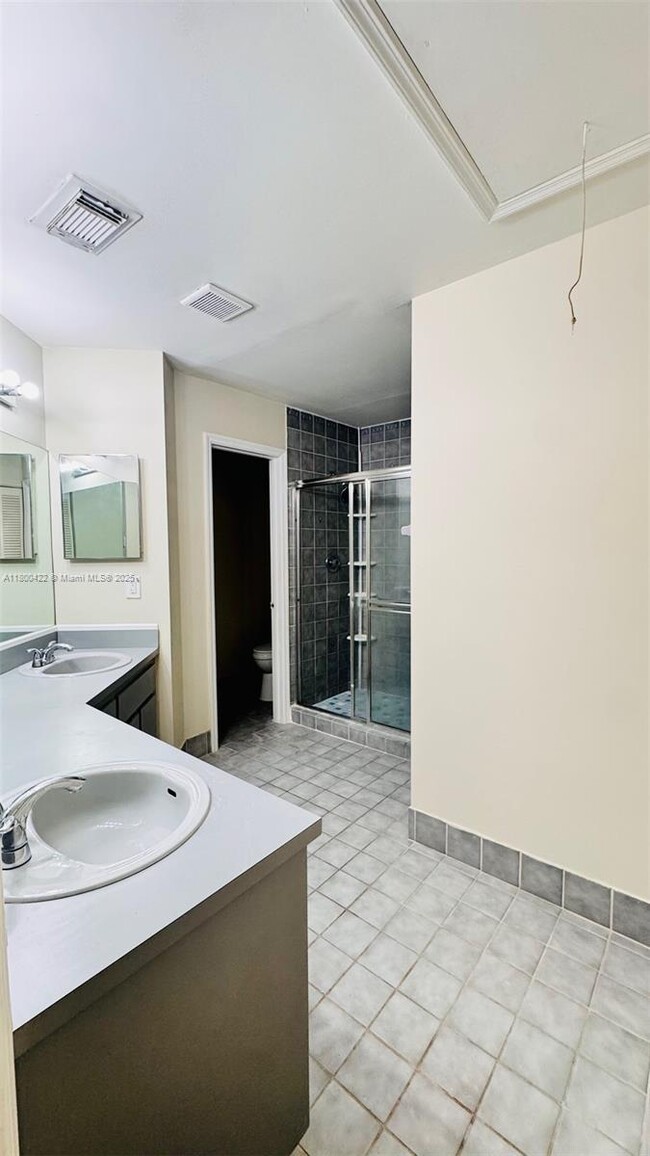 Building Photo - 14814 SW 108th Terrace