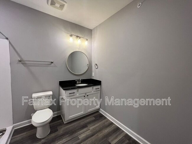 Building Photo - 518 Boone St