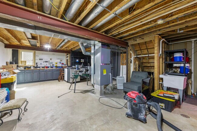 Building Photo - 1264 Bellevue Dr