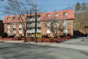 Building Photo - 141 Pierce St