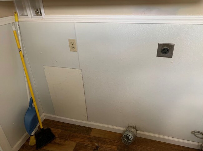 Building Photo - Spacious 3-Bedroom with Partially Finished Basement