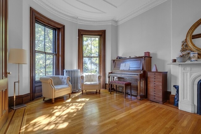 Building Photo - 19 Braddock Park