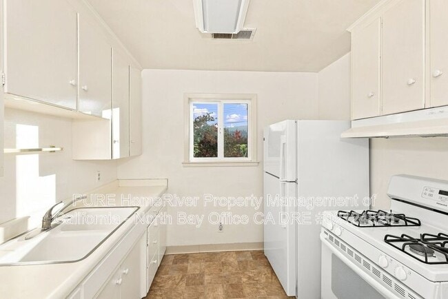 Building Photo - 83 Zinfandel Ln