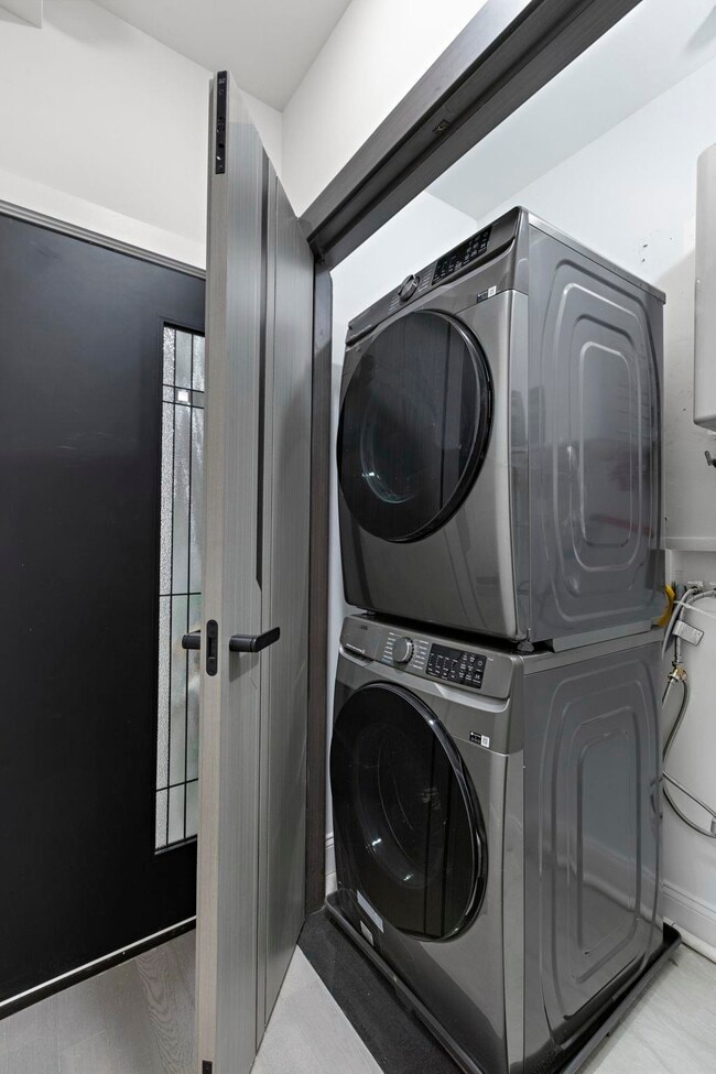 Building Photo - 131 Clifton Pl