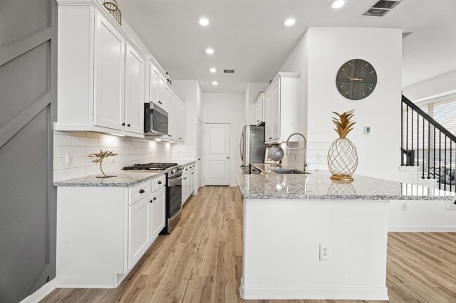 Building Photo - 4103 Balboa Dr