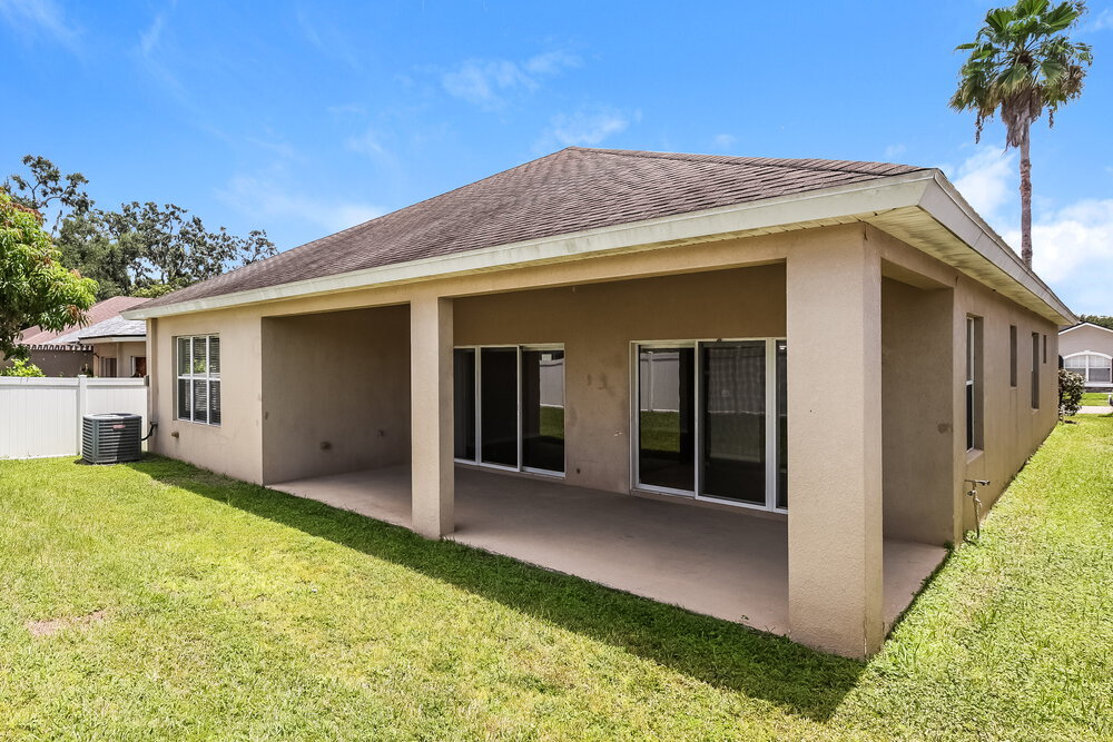 Building Photo - 10644 Shady Preserve Dr