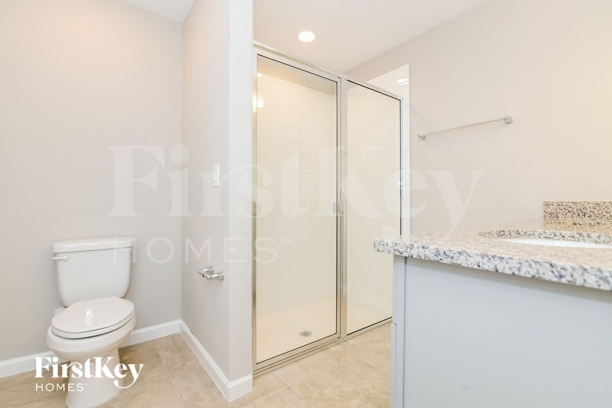 Building Photo - 409 Earhart Dr