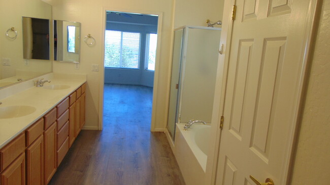 Building Photo - 1352 Kwana Ct