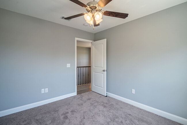 Building Photo - 281 Cypress Creek Dr NE