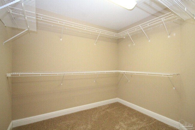Building Photo - 6023 Dunridge Drive