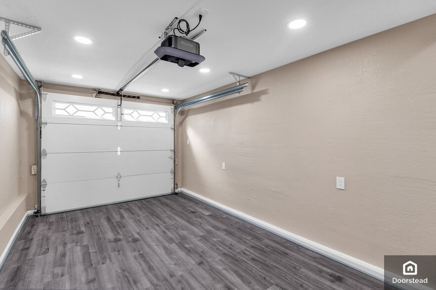 Building Photo - 711 Smith Ave