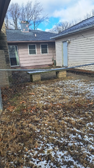 Building Photo - 1104 Riverton Dr