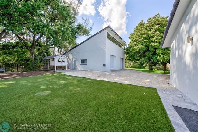 Building Photo - 5755 NW 65th Terrace