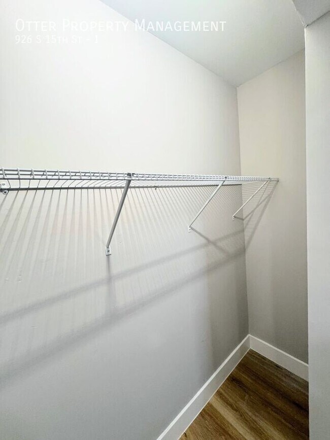 Building Photo - 926 S 15th St