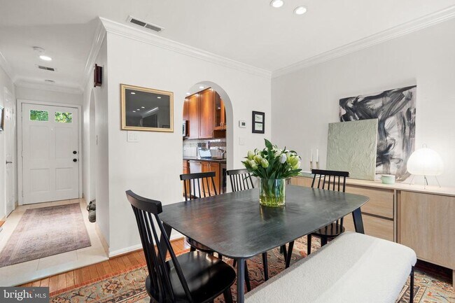 Building Photo - 1944 N Cleveland St