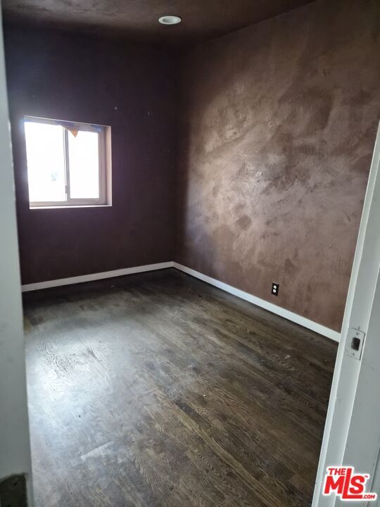 Building Photo - 10835 Magnolia Blvd