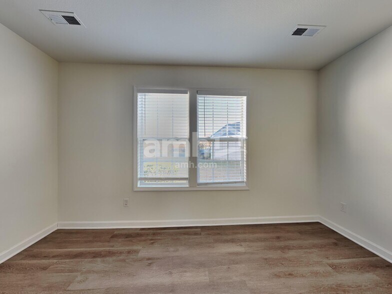 Building Photo - 13104 Young Fawn Ct