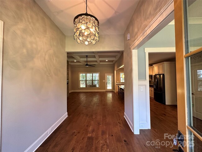 Building Photo - 8643 Amandine Way