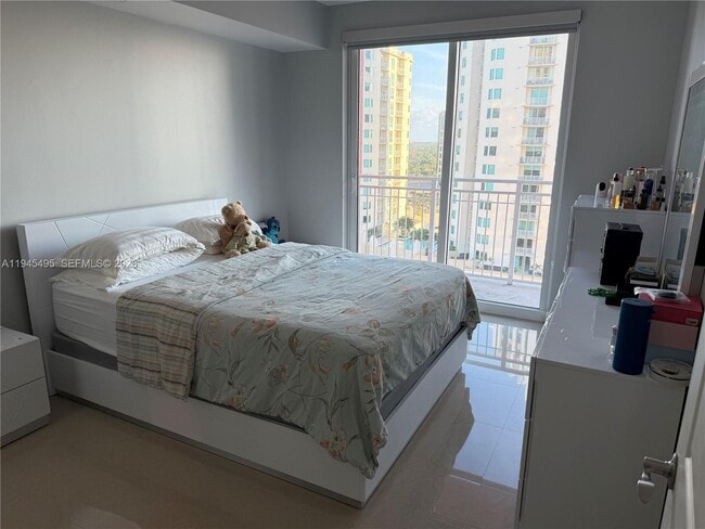 Building Photo - 7350 SW 89th St