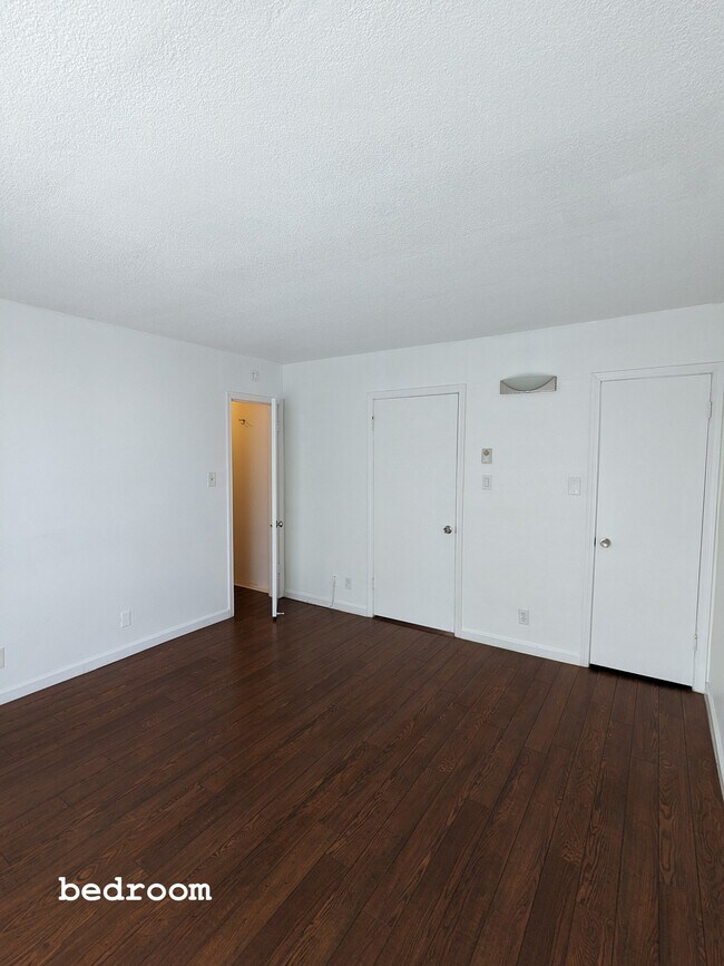 Building Photo - 3813 Huron Ave