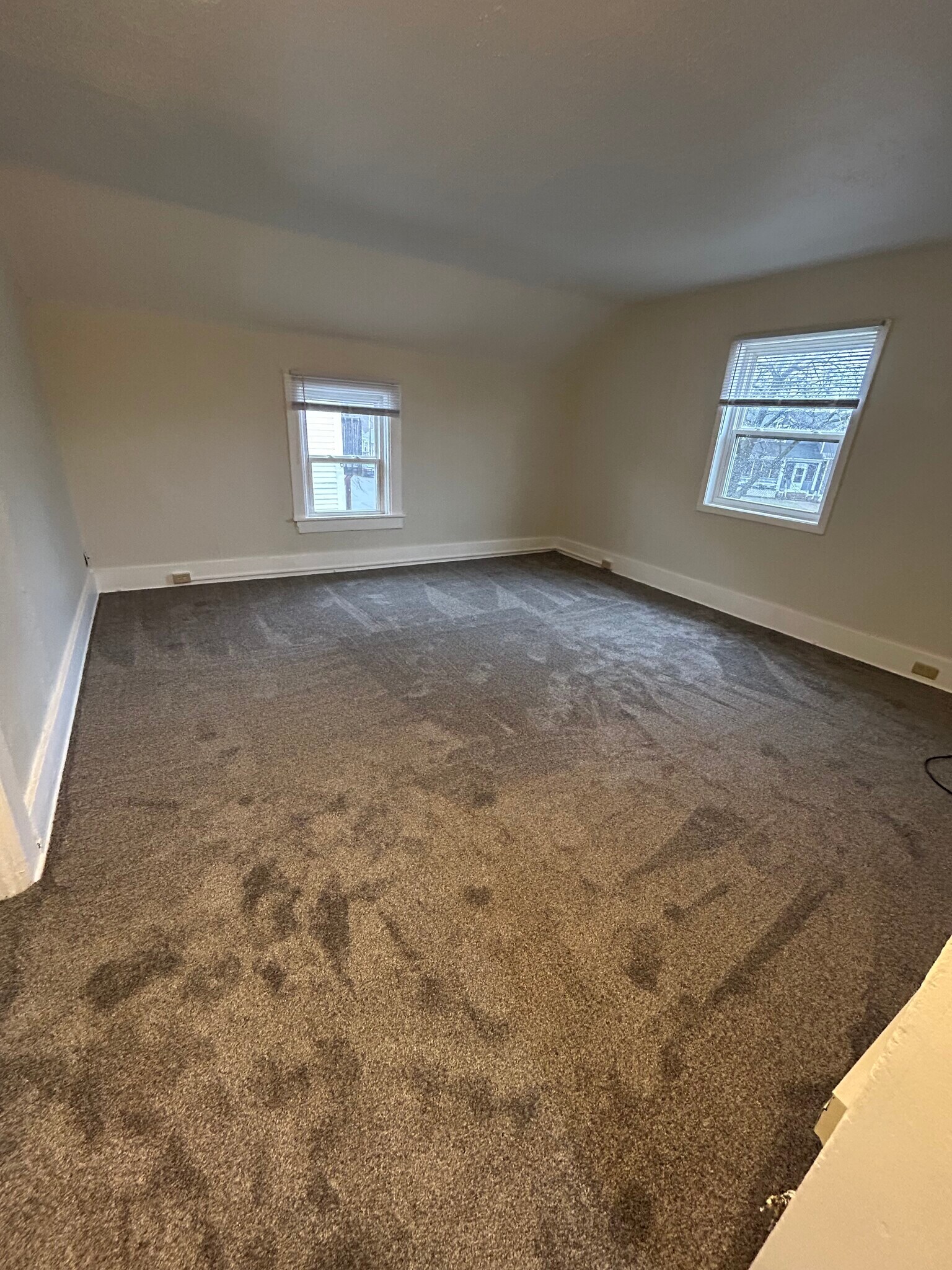 Building Photo - 1222 Oxford Ave