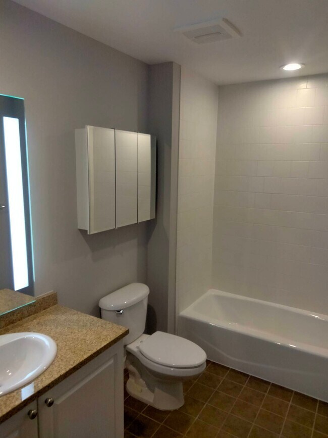 Building Photo - 42 Imlay St